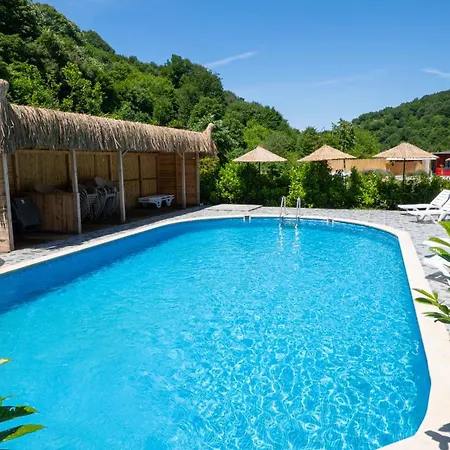 Sosyete Cobani Dogal Yasam Hotel